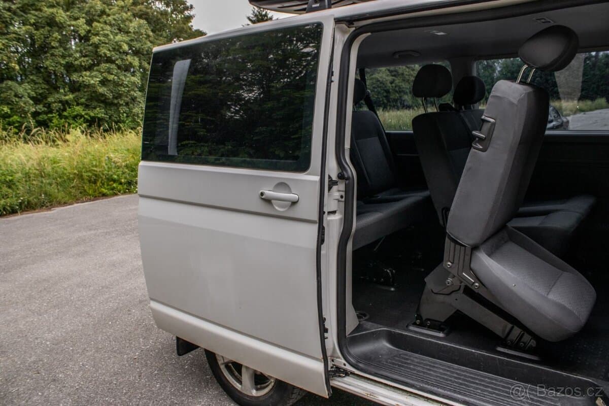2011 Volkswagen CARAVELLE - 19
