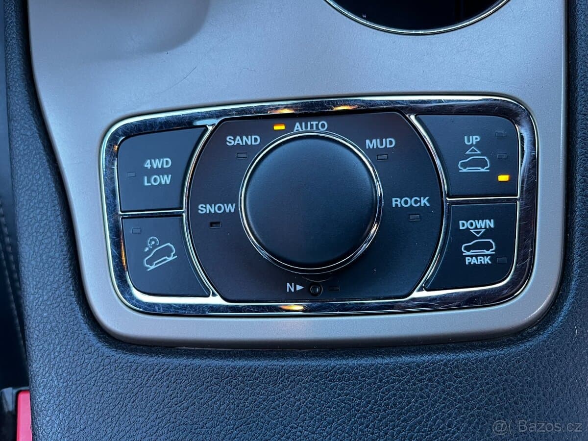 2014 Jeep CHEROKEE - 19