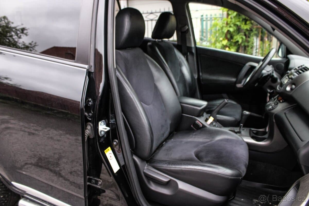 2010 Toyota RAV4 - 19