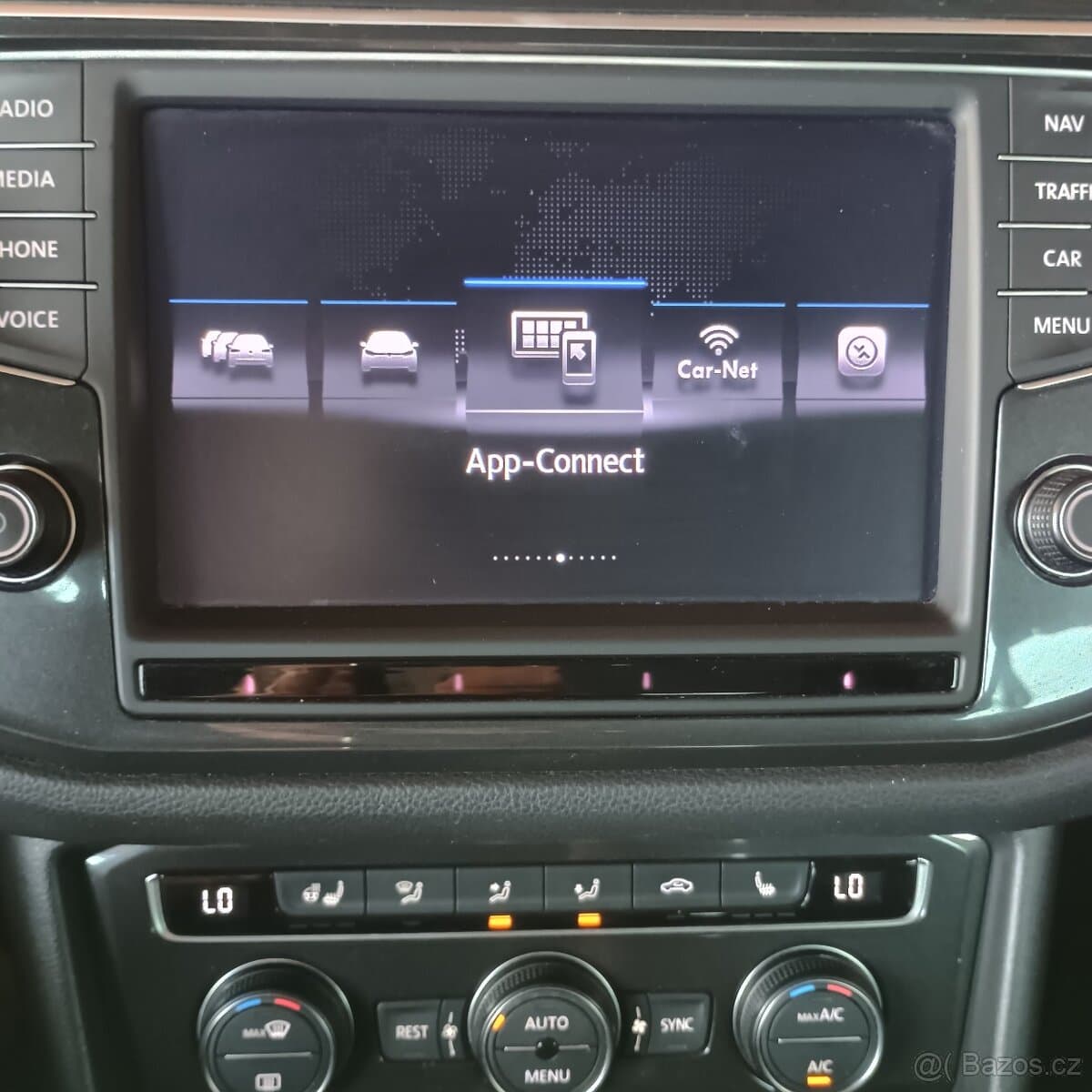 2017 Volkswagen TIGUAN - 19