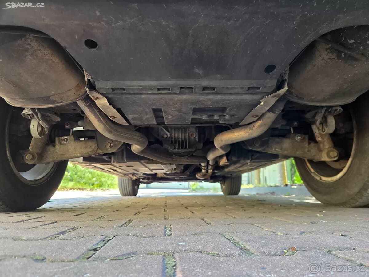 2004 BMW X5 - 19