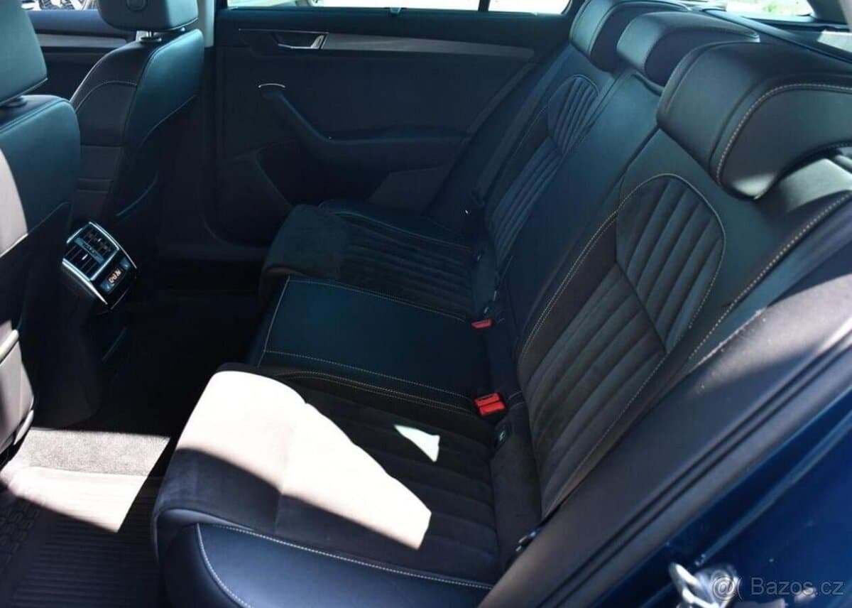 2020 Škoda SUPERB - 19