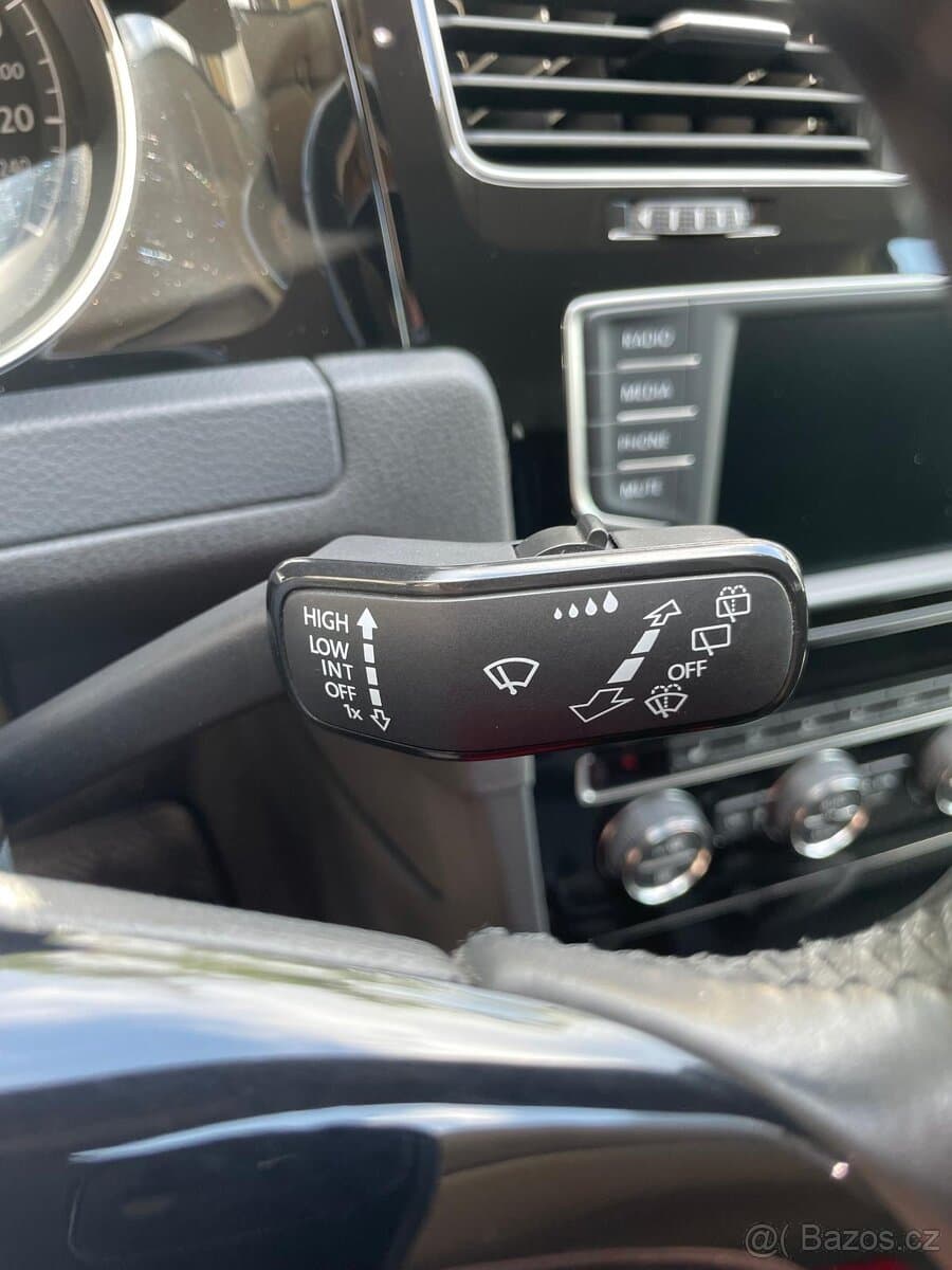 2015 Volkswagen GOLF - 19