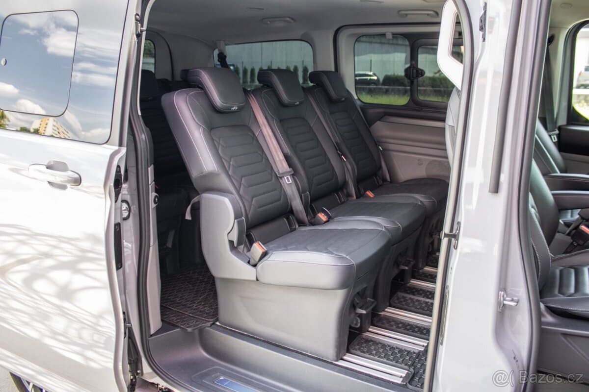 2025 Ford TOURNEO - 19