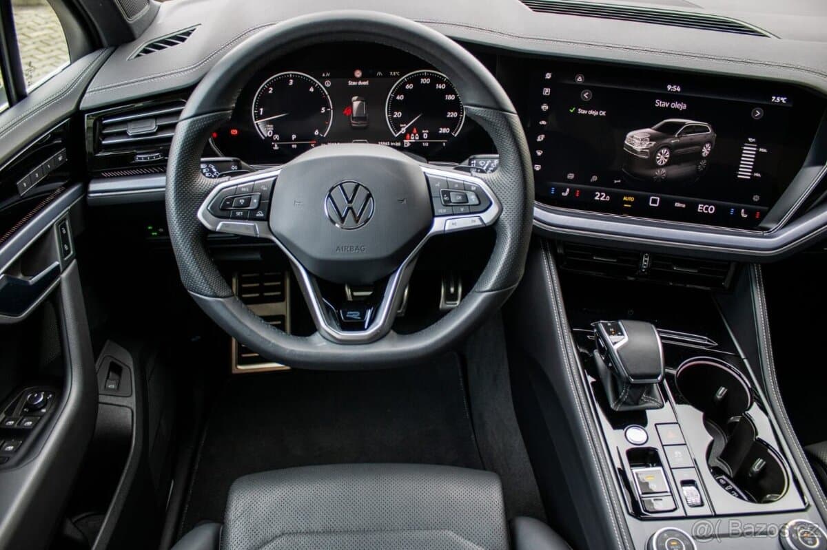 2025 Volkswagen TOUAREG - 19