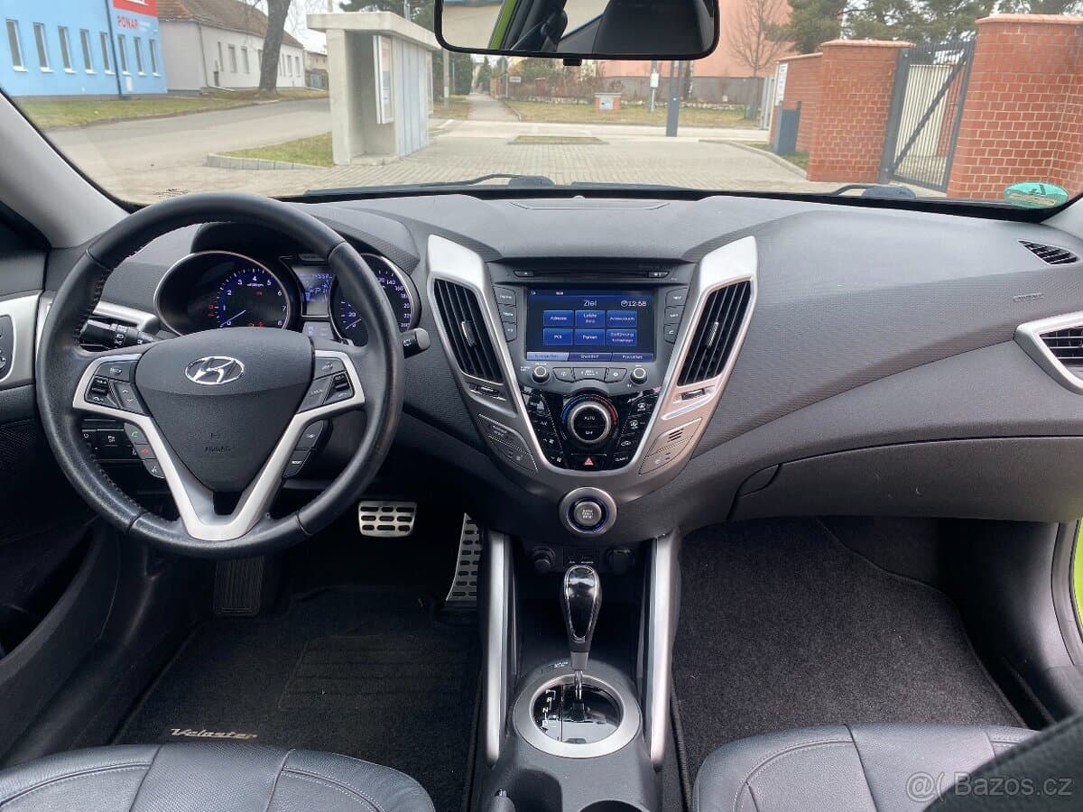 Hyundai VELOSTER - 19