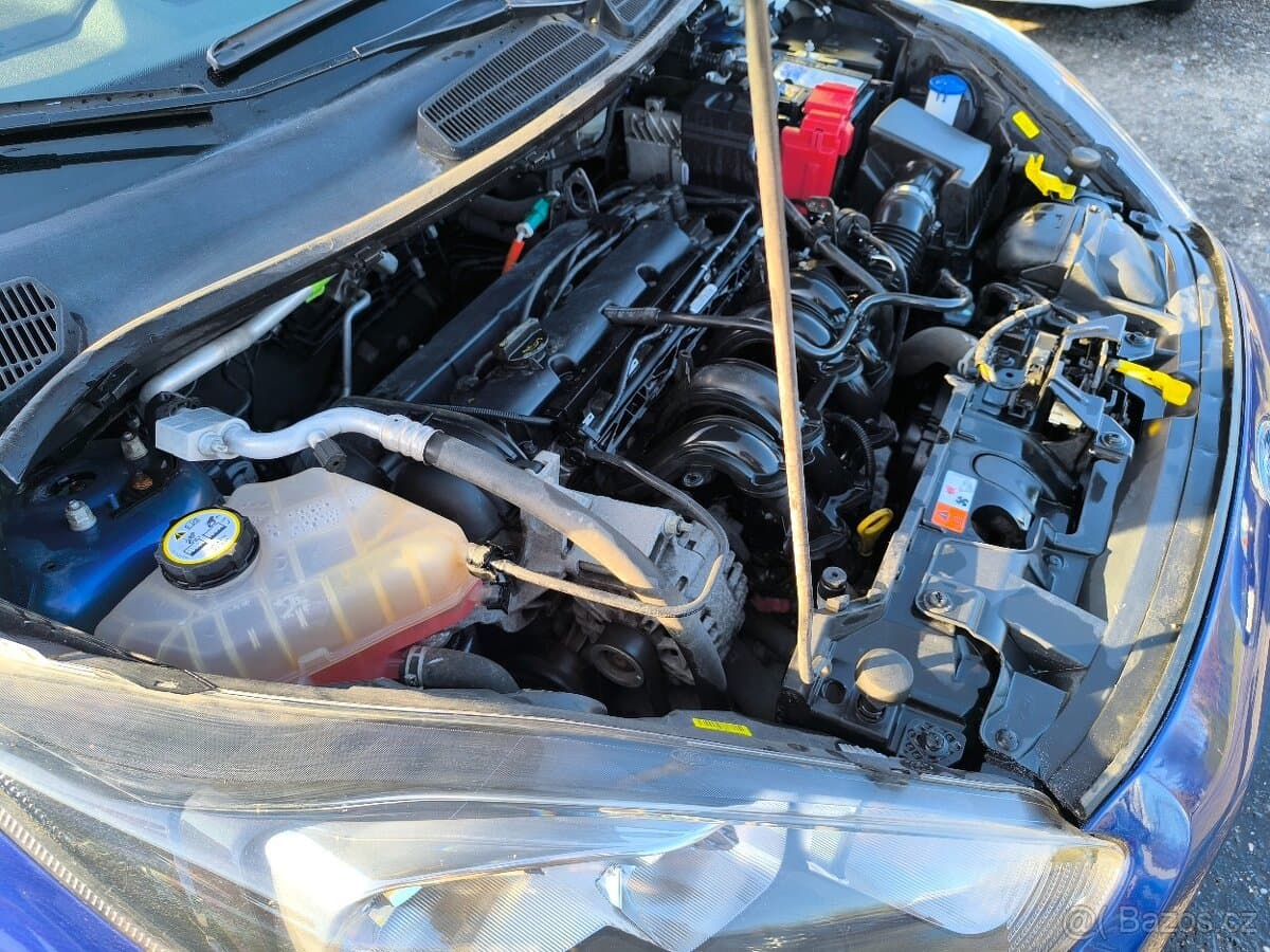 2013 Ford FIESTA - 19