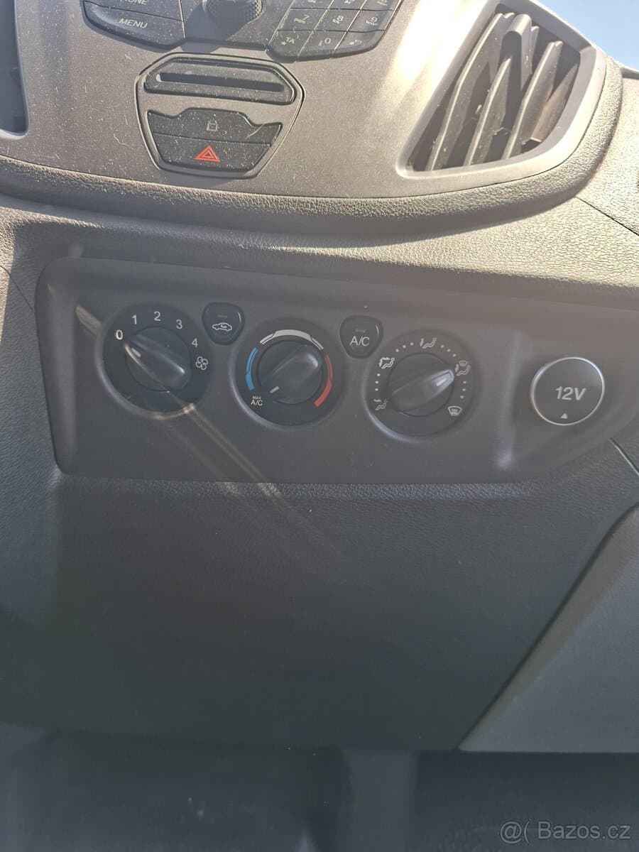 2015 Ford TRANSIT - 19