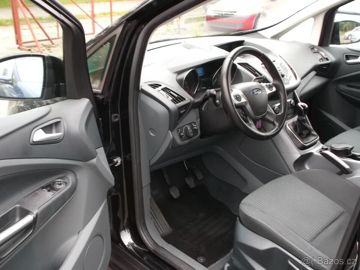 2015 Ford C-MAX - 19