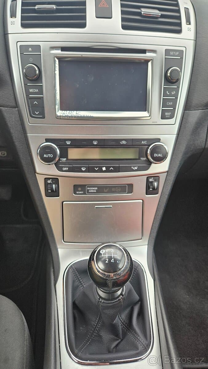 2013 Toyota AVENSIS - 19