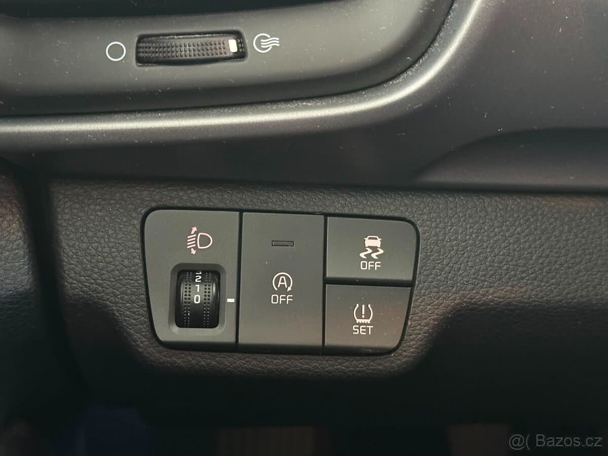 Kia STONIC - 19