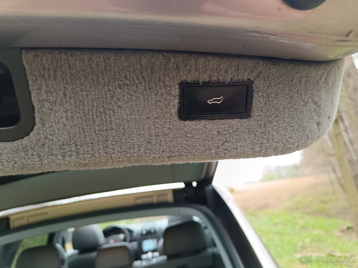 2004 Porsche CAYENNE - 19