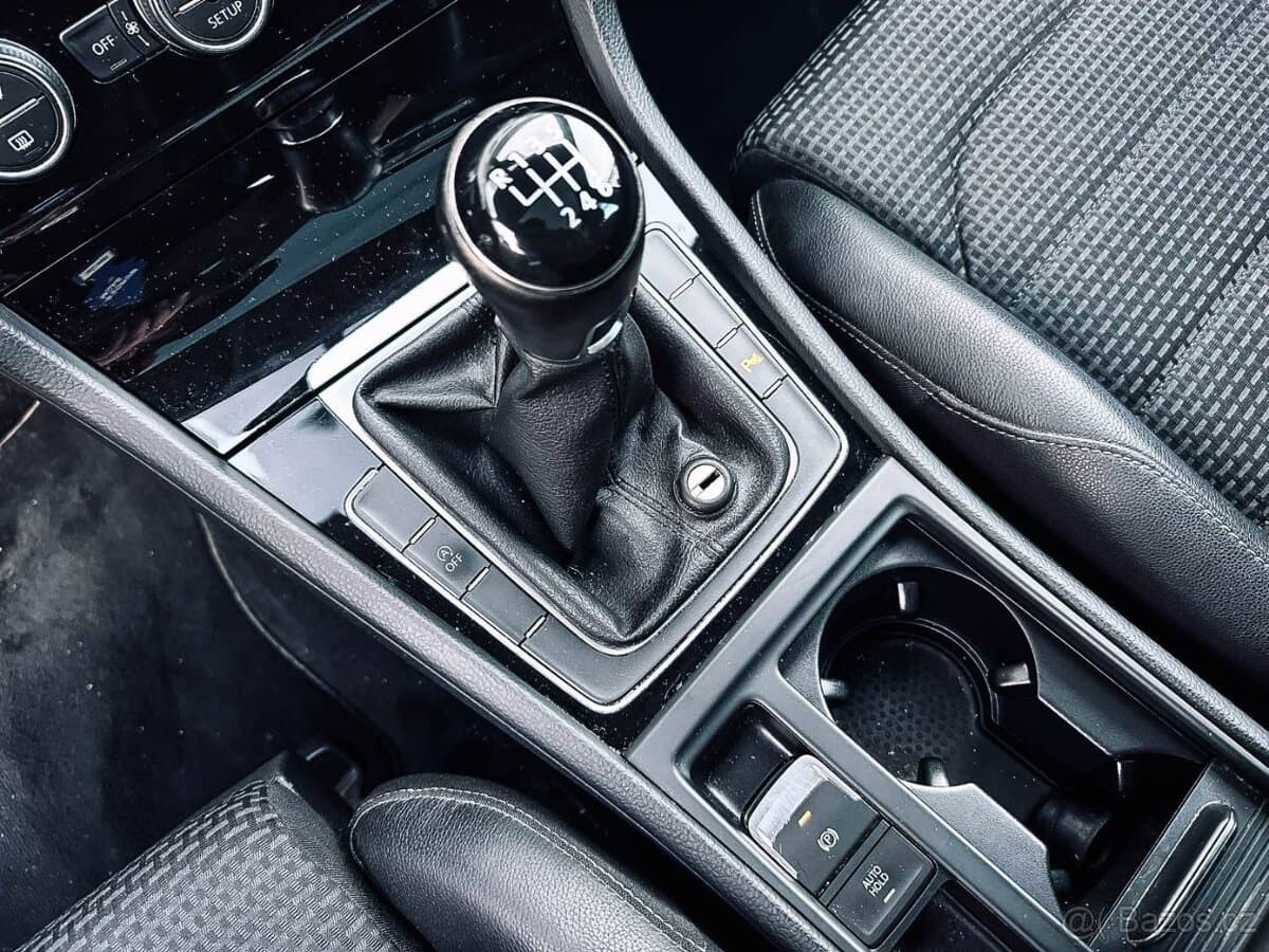 2013 Volkswagen GOLF - 19