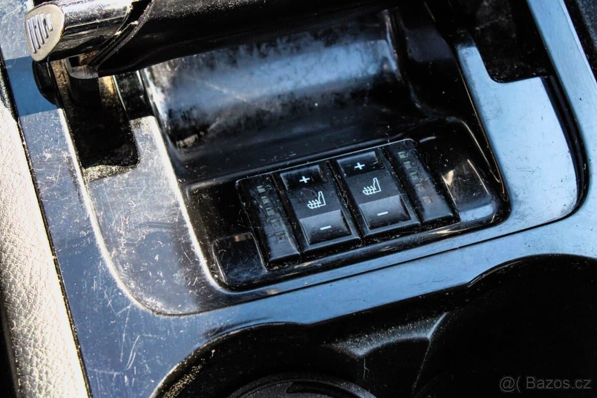 2011 Ford S-MAX - 19