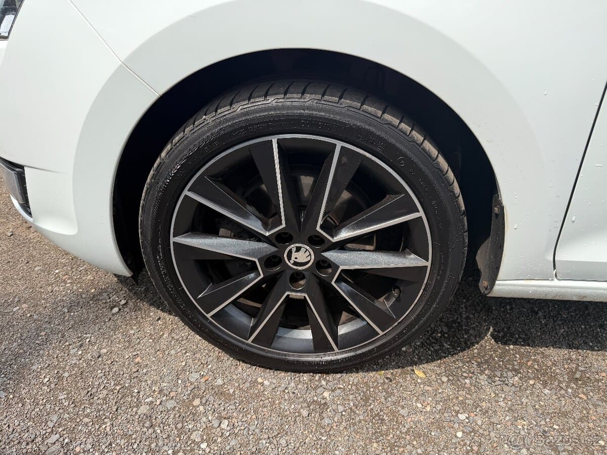 2015 Škoda RAPID - 19
