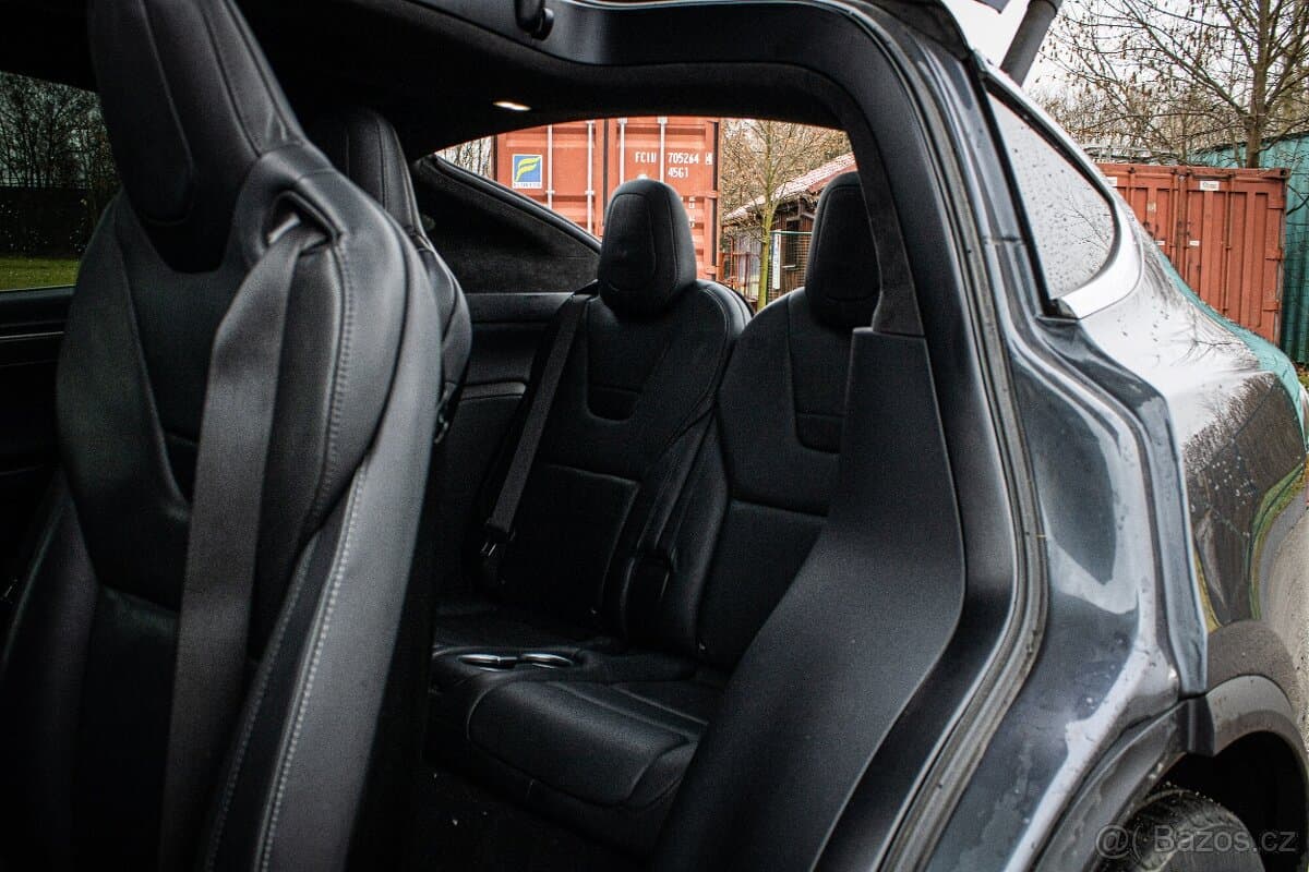 2016 Tesla MODEL X - 19