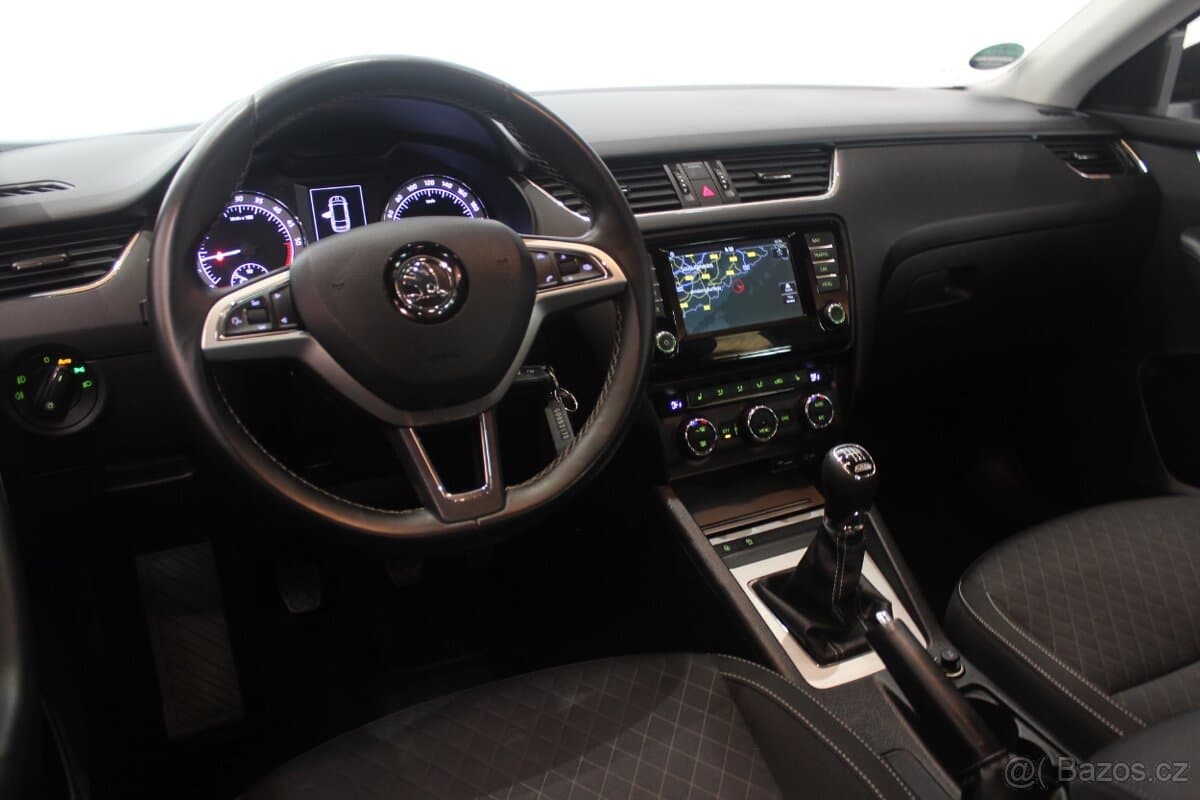 2015 Škoda OCTAVIA - 19