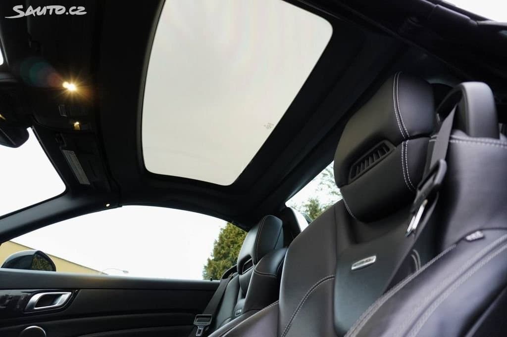 2012 Mercedes-Benz SL - 19