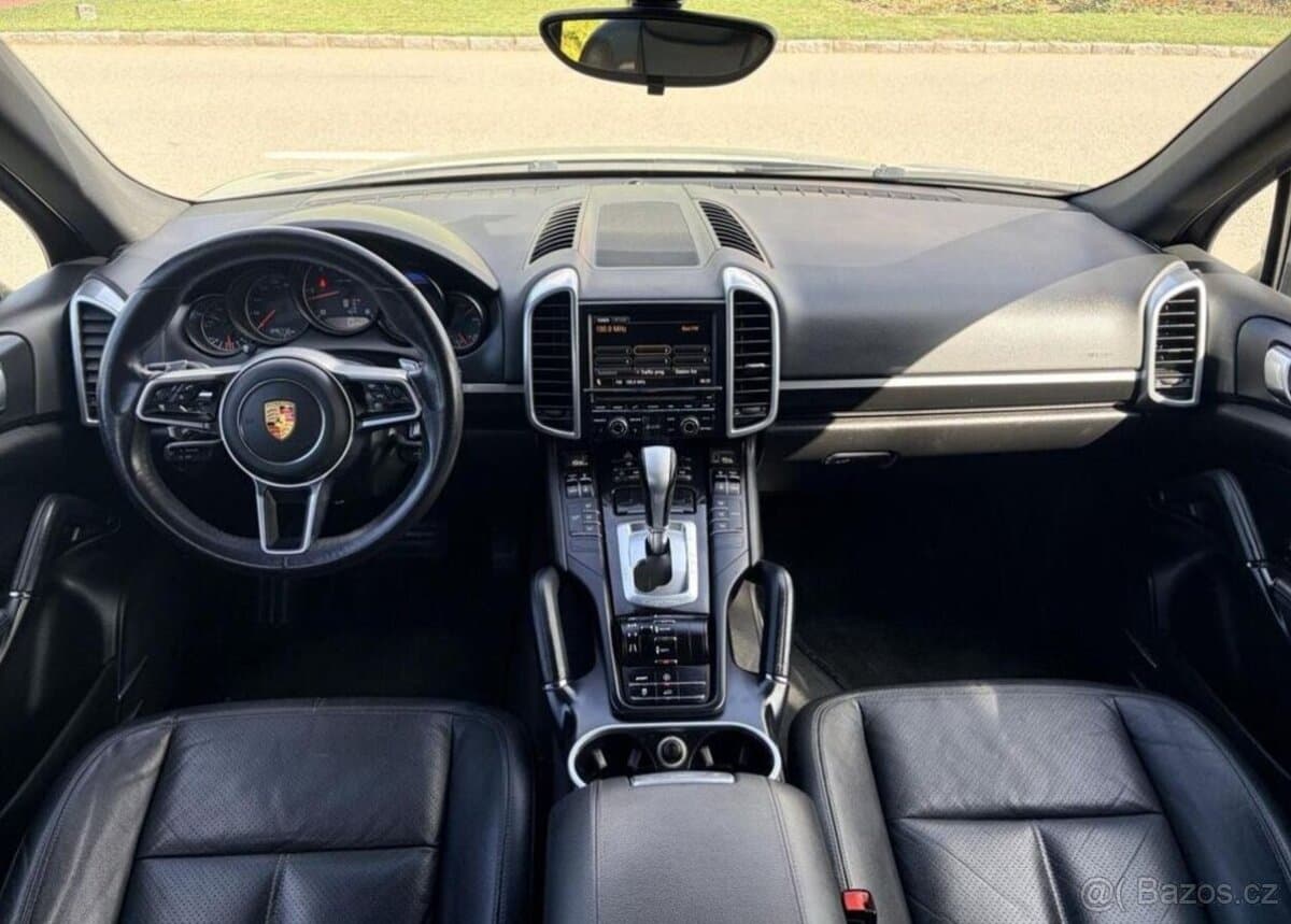 2012 Porsche CAYENNE - 19