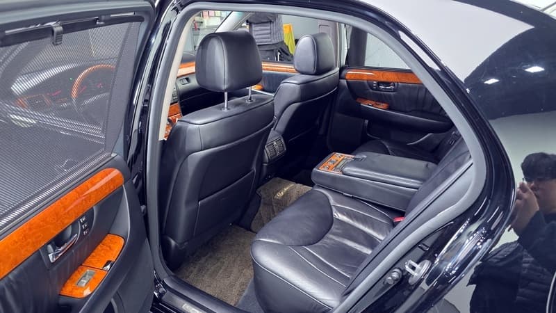 2003 Lexus LS - 19