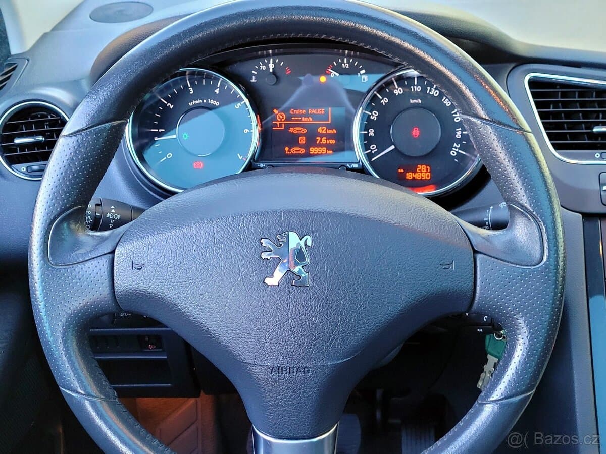 2011 Peugeot 5008 - 19