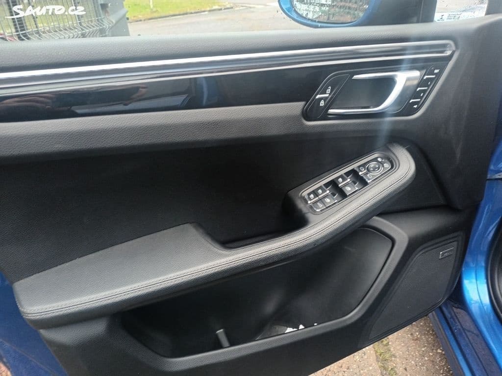 2019 Porsche MACAN - 19