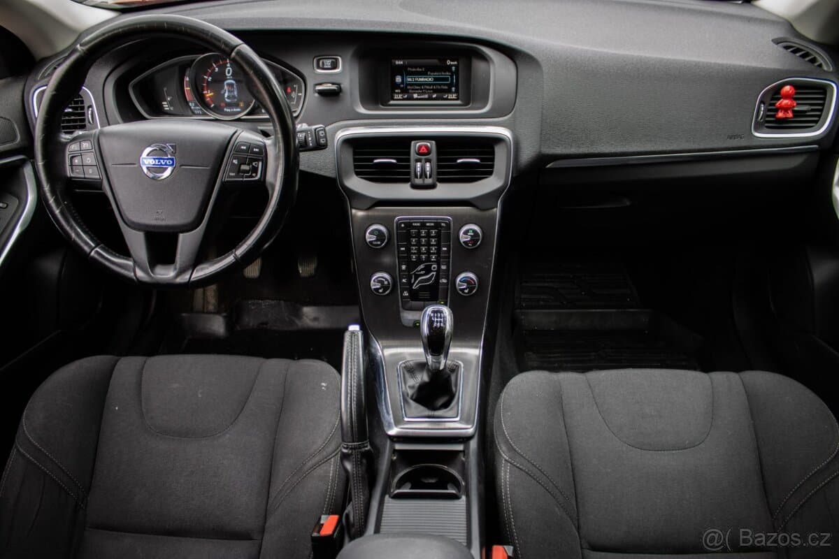 2015 Volvo V40 - 19