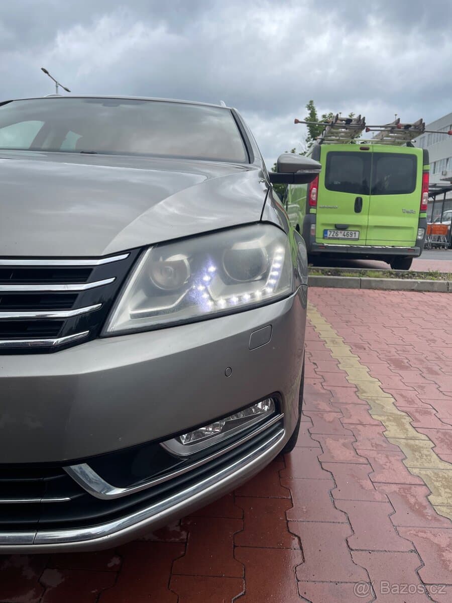 2012 Volkswagen PASSAT - 19