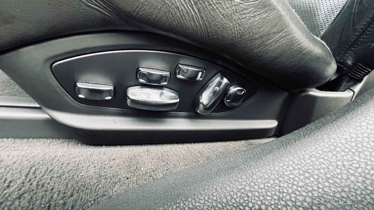 2011 Porsche PANAMERA - 19