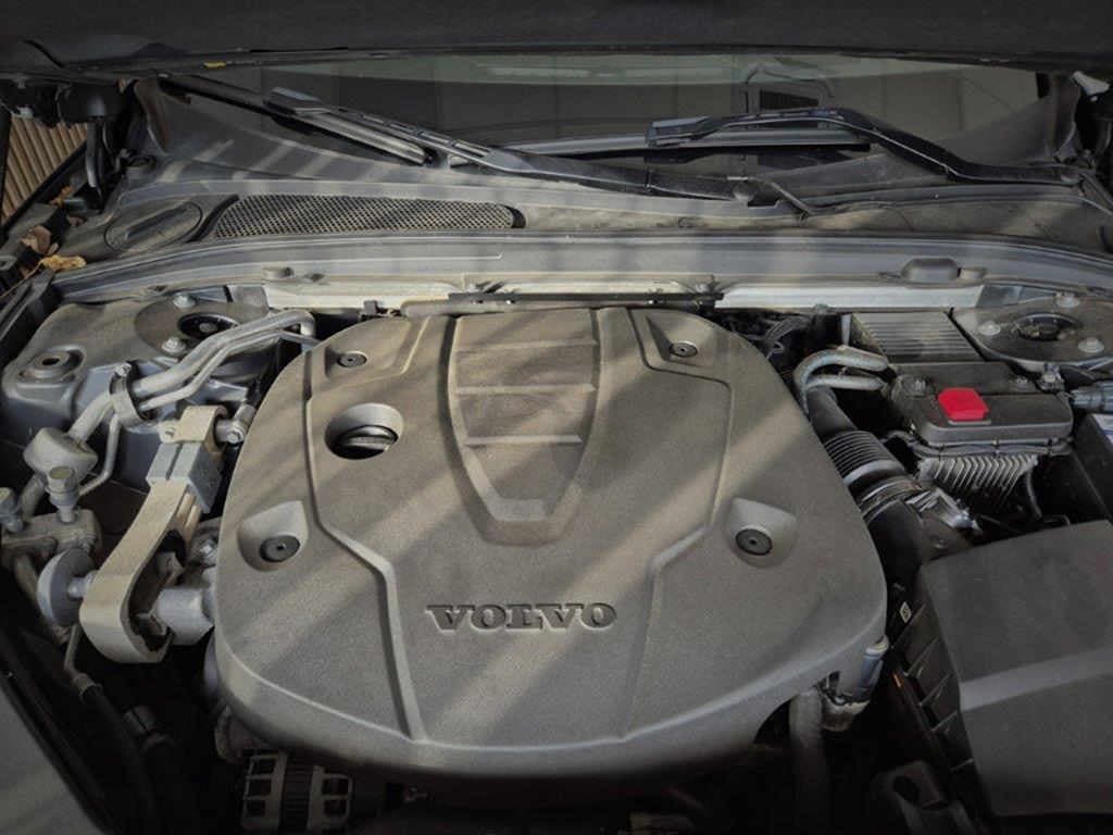 2020 Volvo V90 - 19