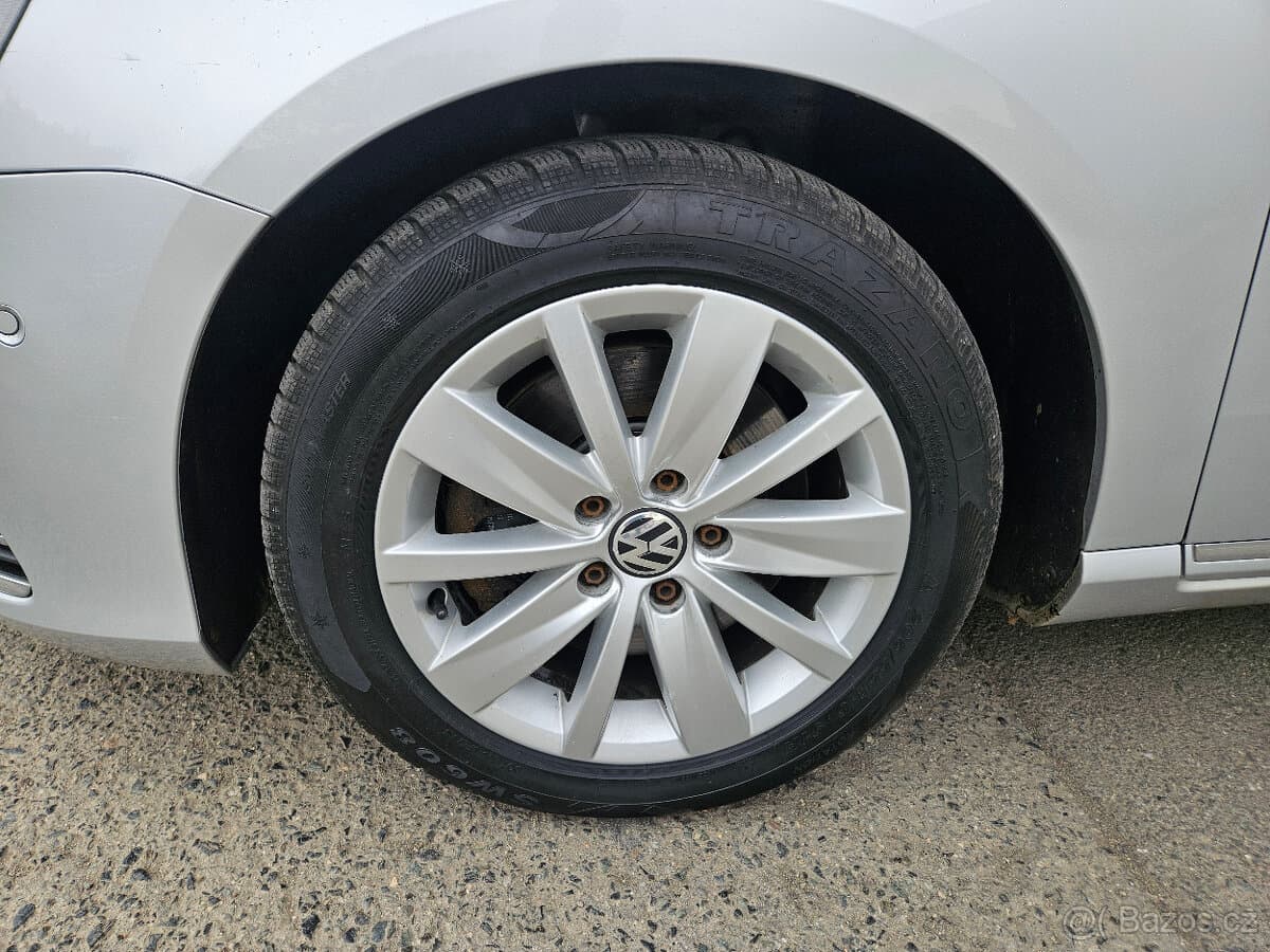 2011 Volkswagen PASSAT - 19