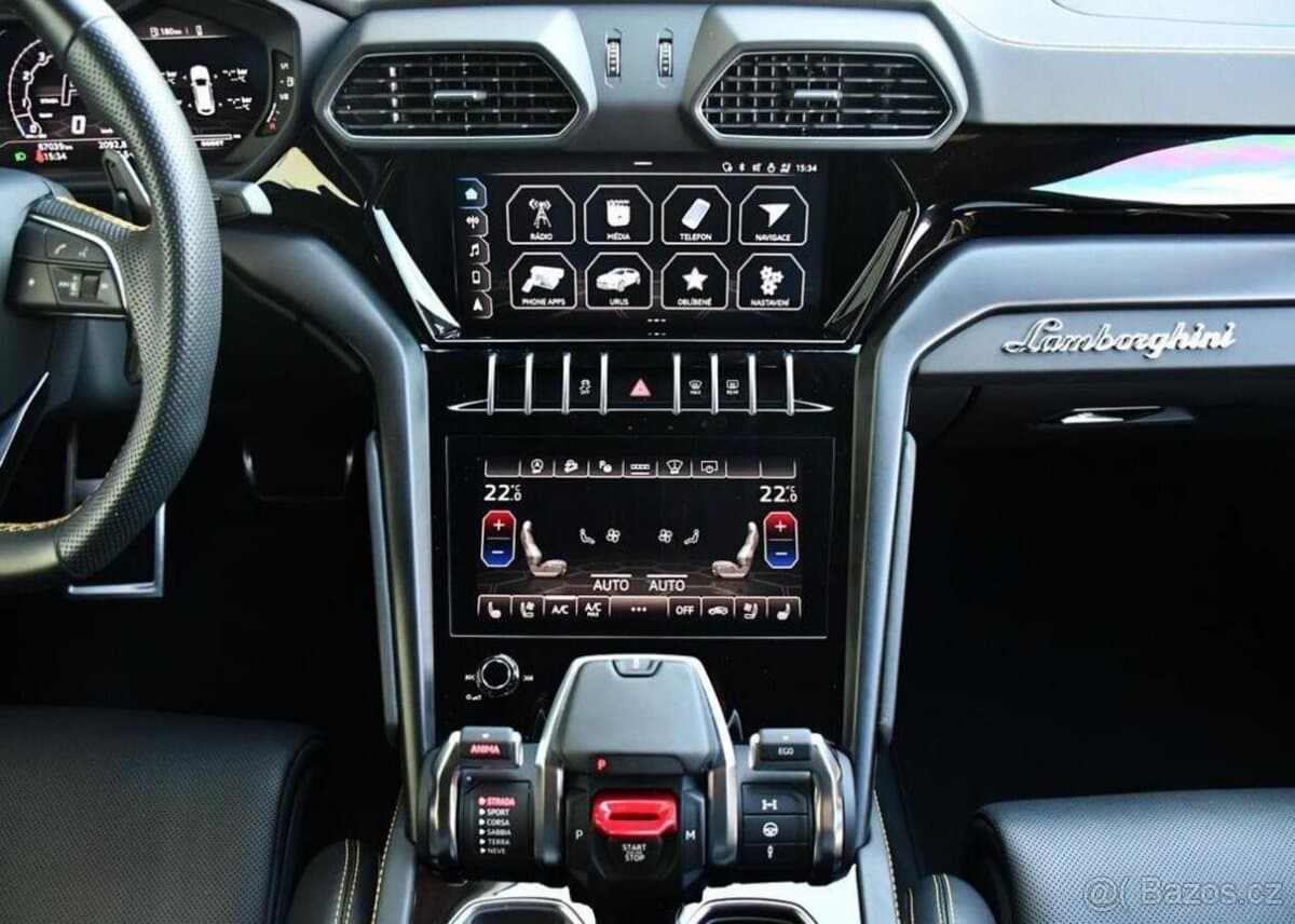 2022 Lamborghini URUS - 19