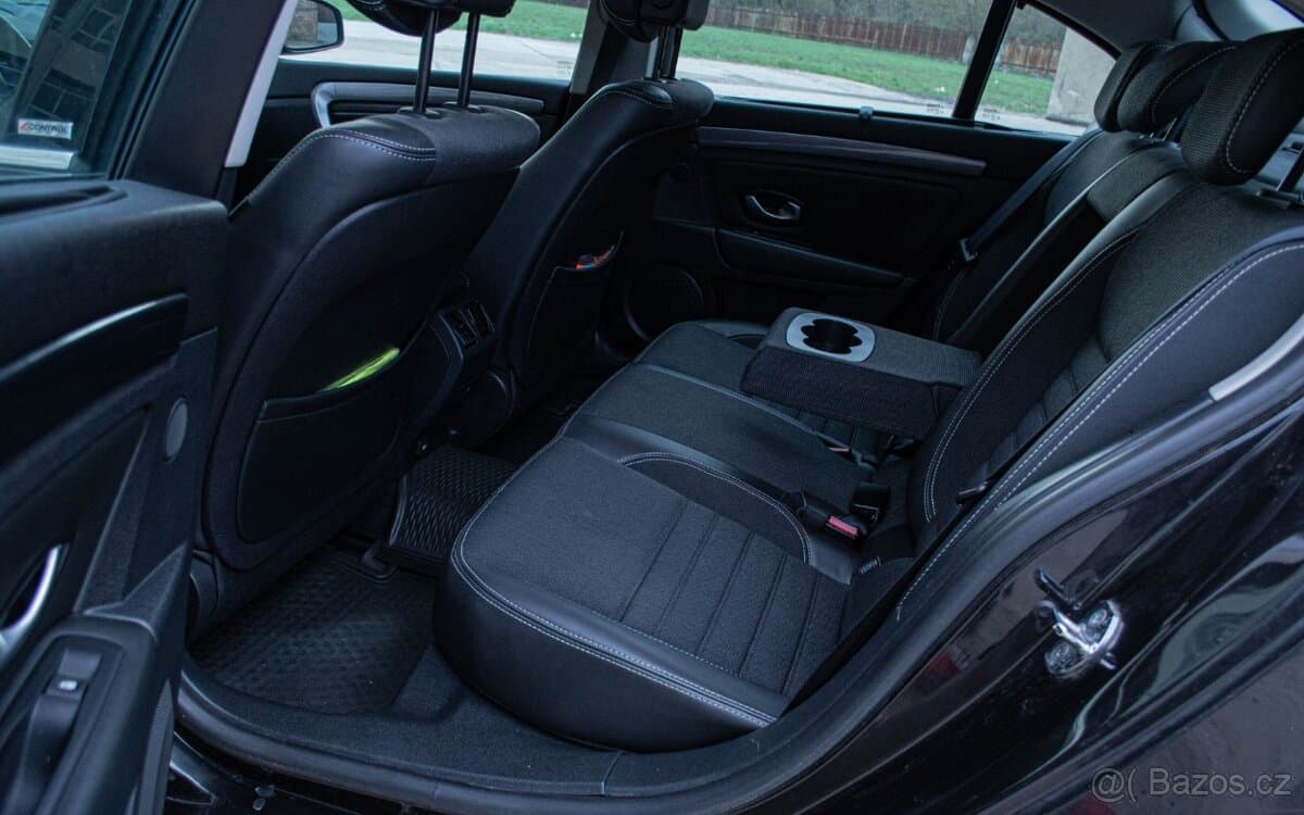 2010 Renault LAGUNA - 19