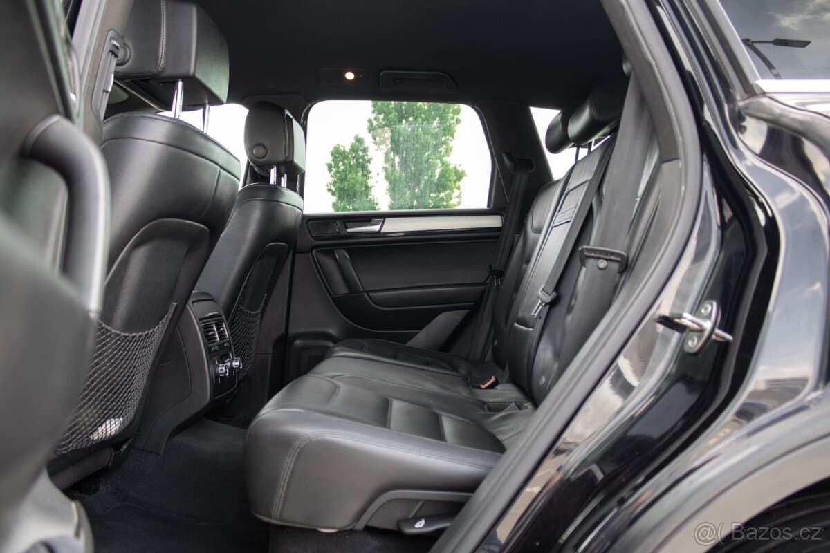 2010 Volkswagen TOUAREG - 19