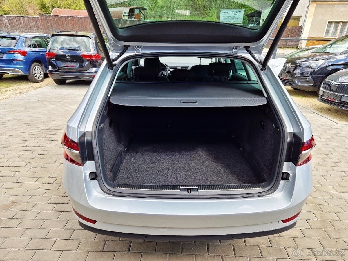 2021 Škoda SUPERB - 19