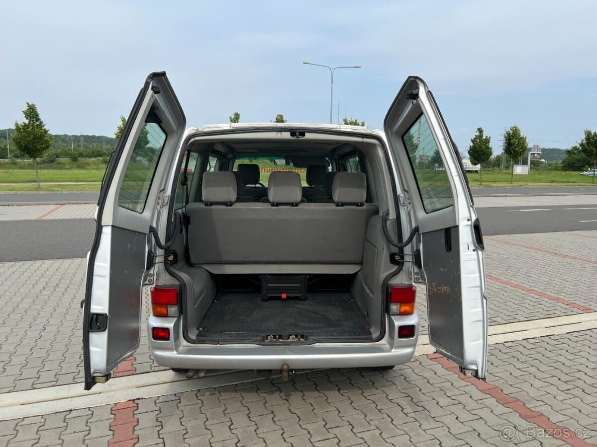 2003 Volkswagen CARAVELLE - 19
