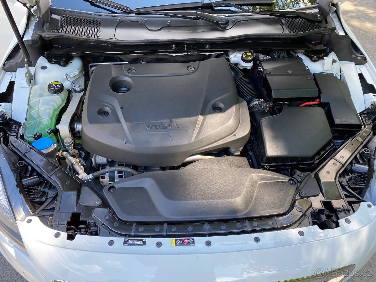 2018 Volvo V40 - 19