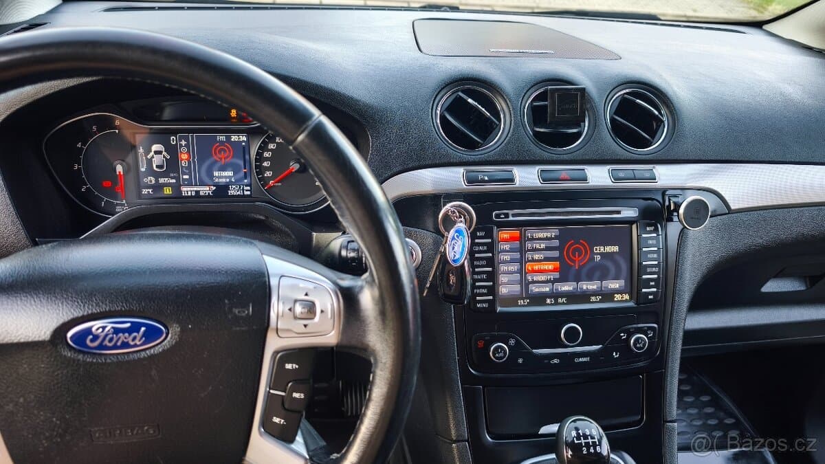 2014 Ford S-MAX - 19