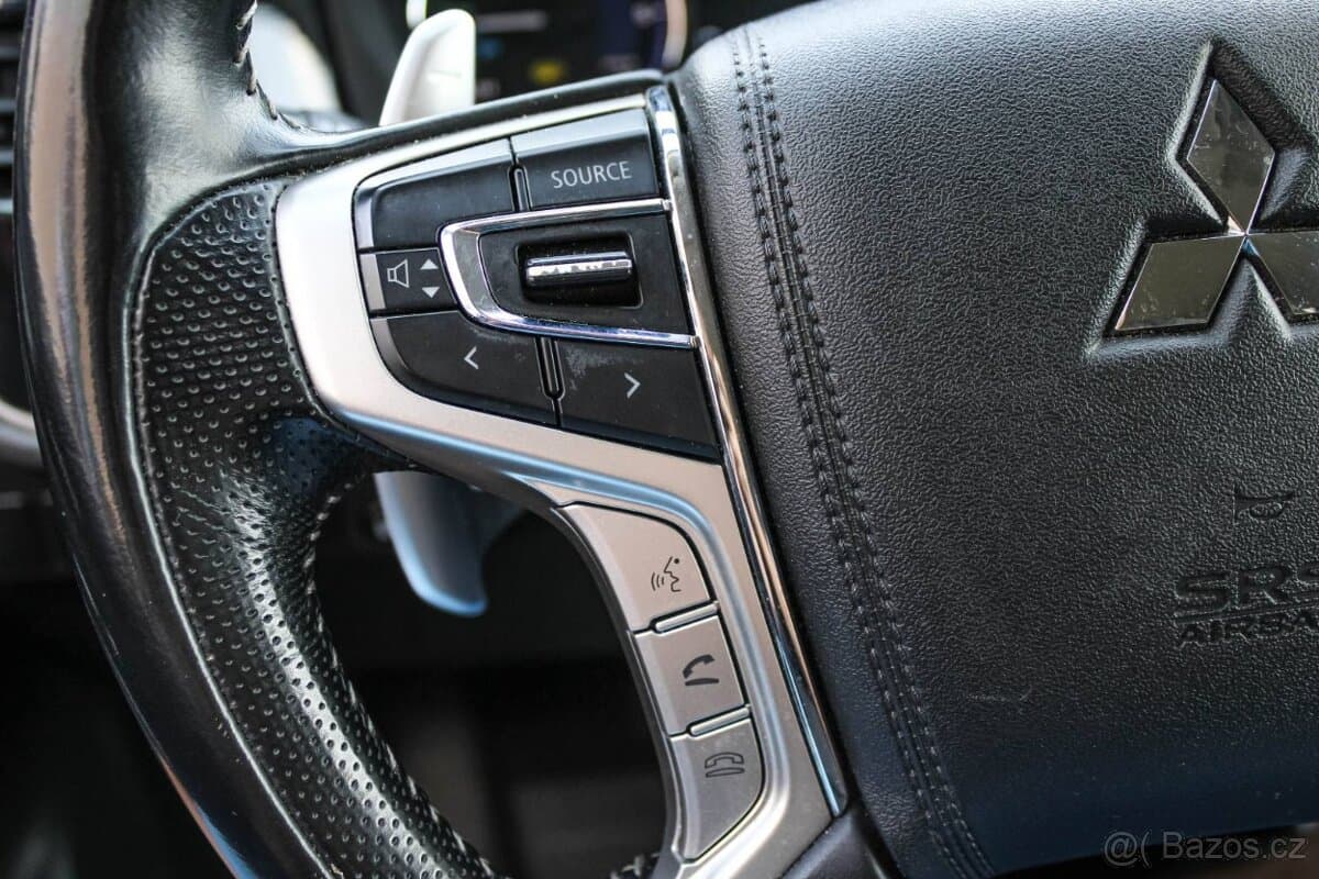 2021 Mitsubishi OUTLANDER - 19