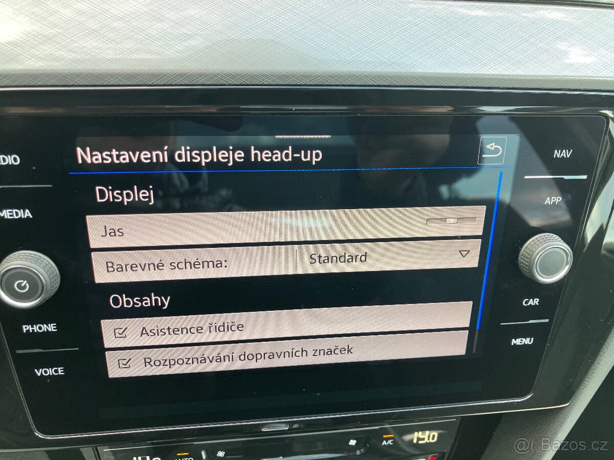 2023 Volkswagen PASSAT - 19