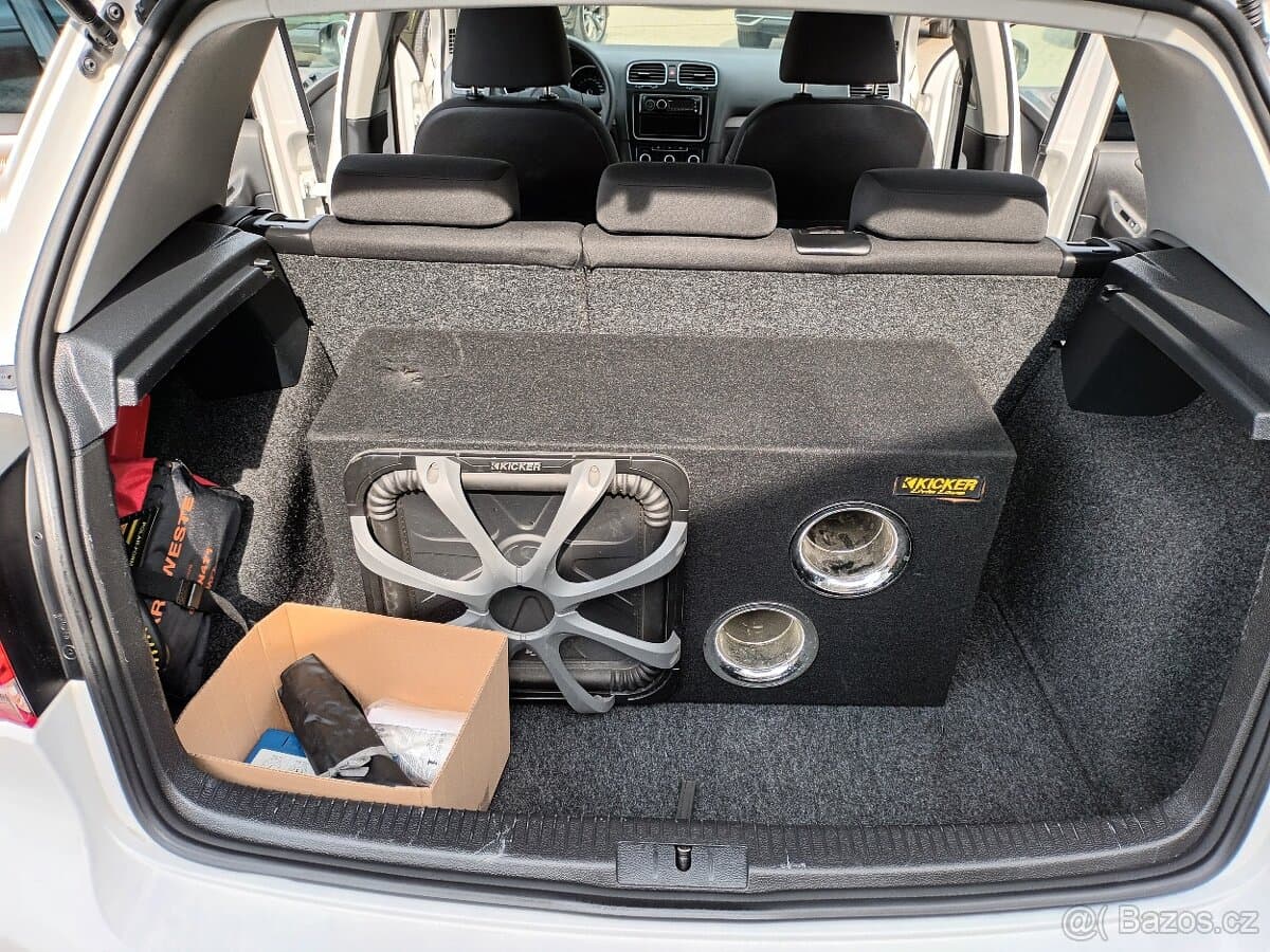 2011 Volkswagen GOLF - 19