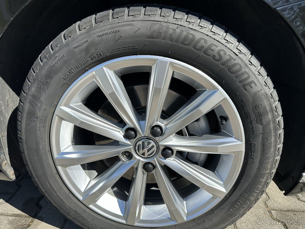 2015 Volkswagen PASSAT - 19