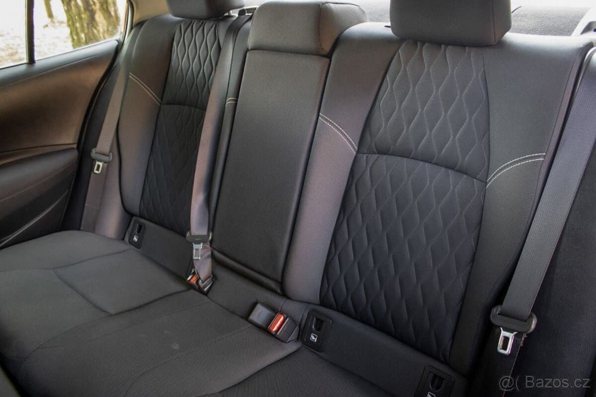 2019 Toyota COROLLA - 19