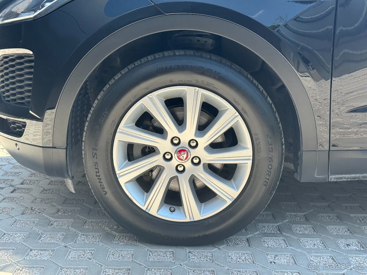 2018 Jaguar E-PACE - 19