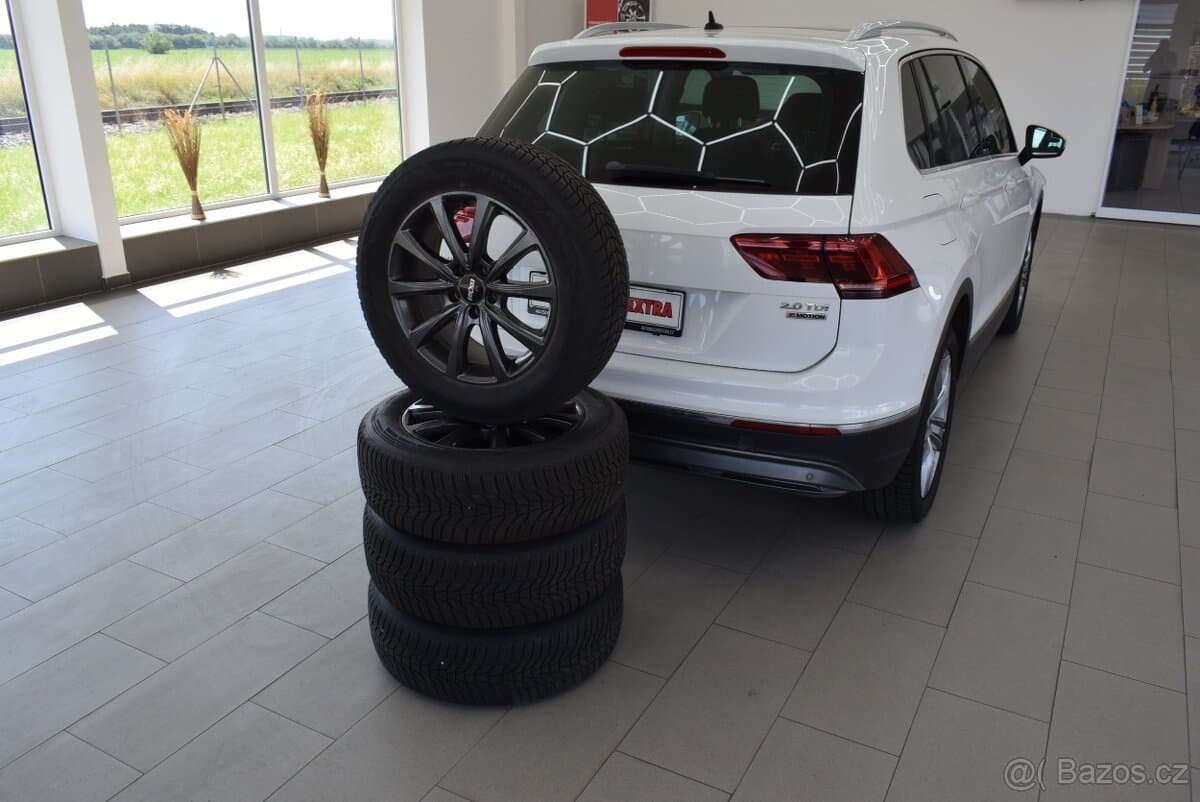 2016 Volkswagen TIGUAN - 19