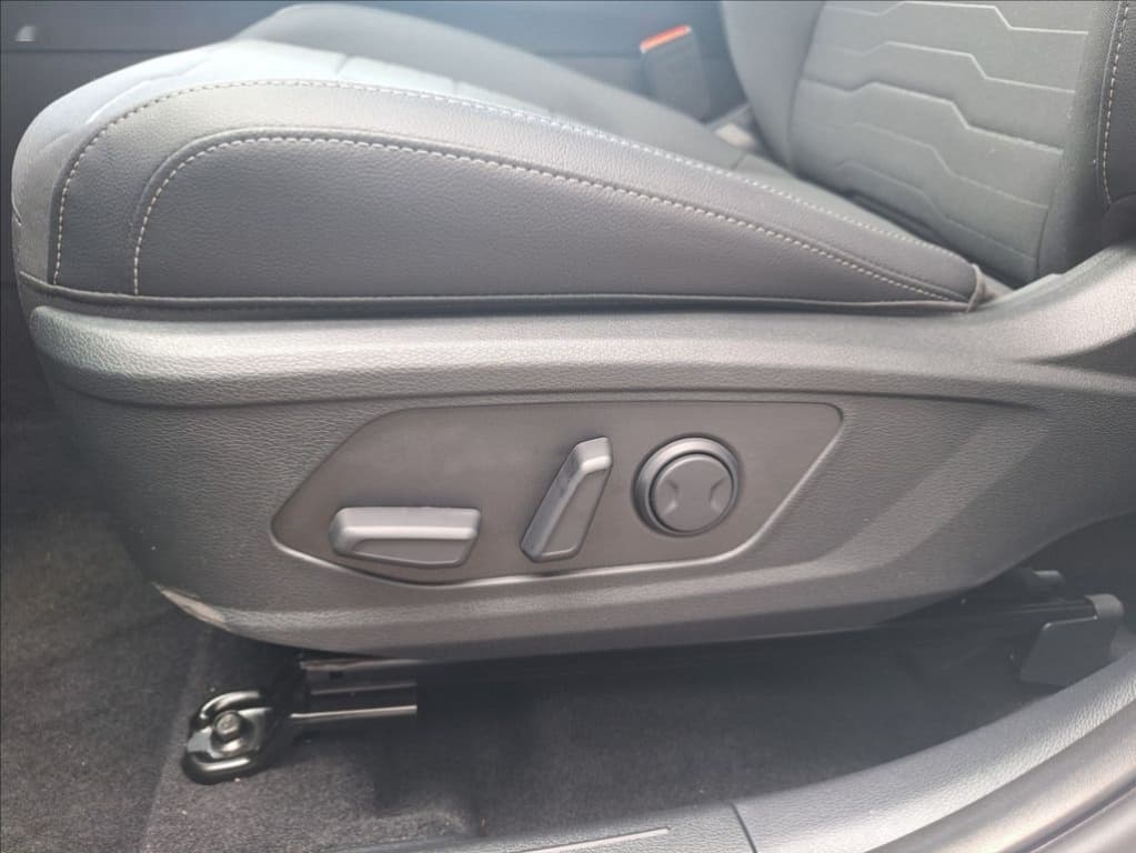 2025 Kia SPORTAGE - 19