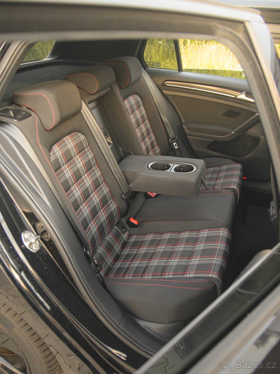 2015 Volkswagen GOLF - 19