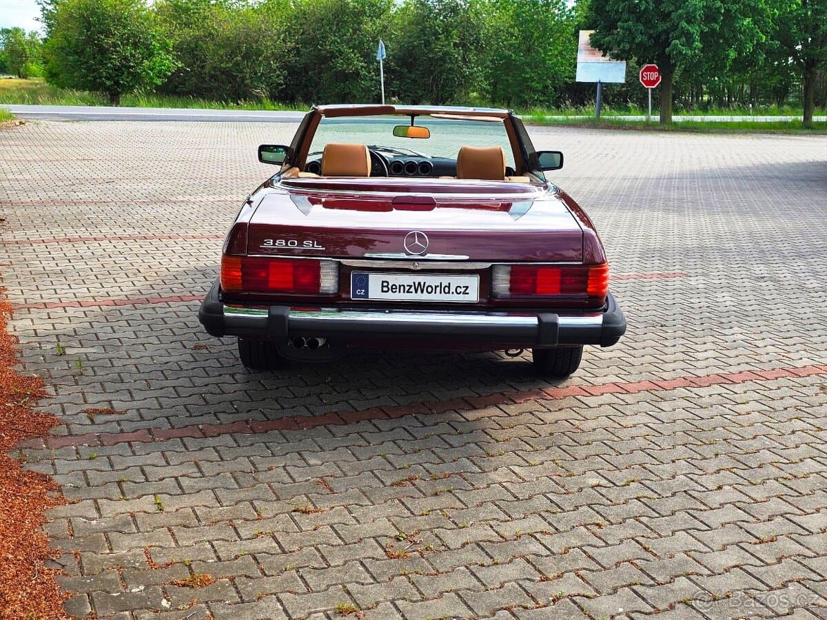 1981 Mercedes-Benz SL - 19
