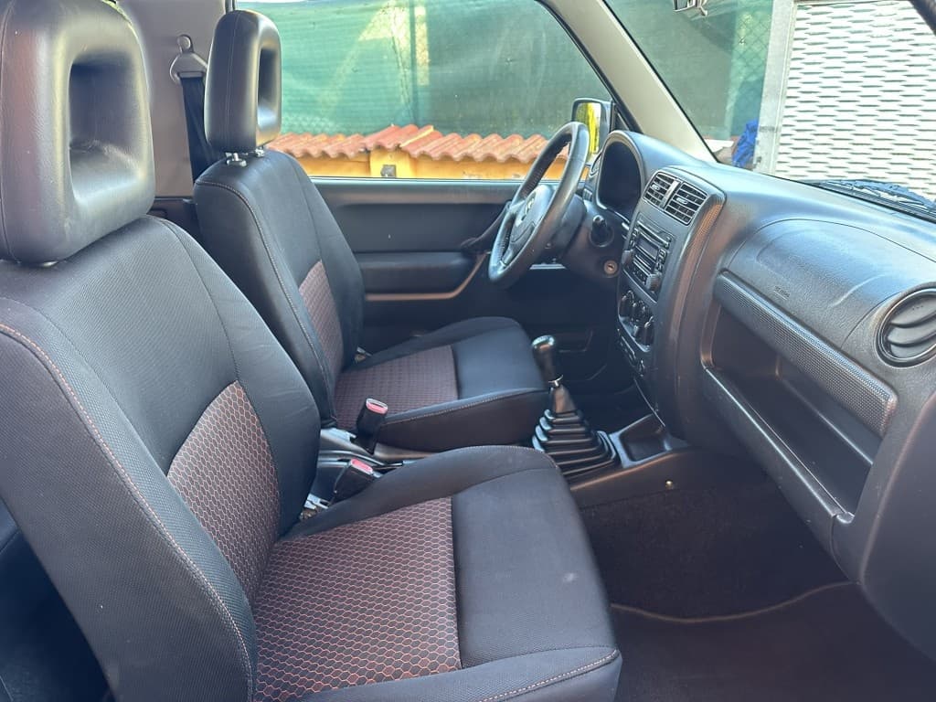 Suzuki JIMNY - 19