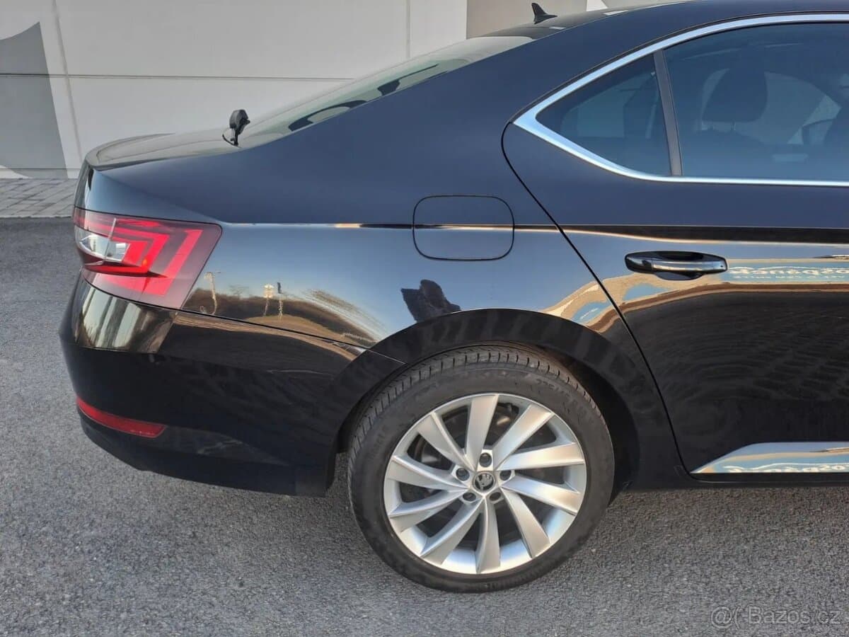 2020 Škoda SUPERB - 19